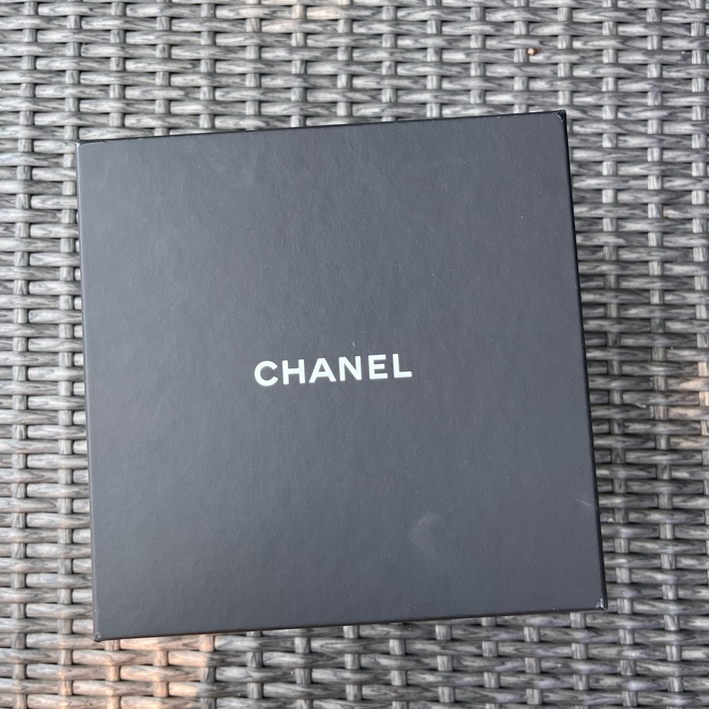 CHANEL box
